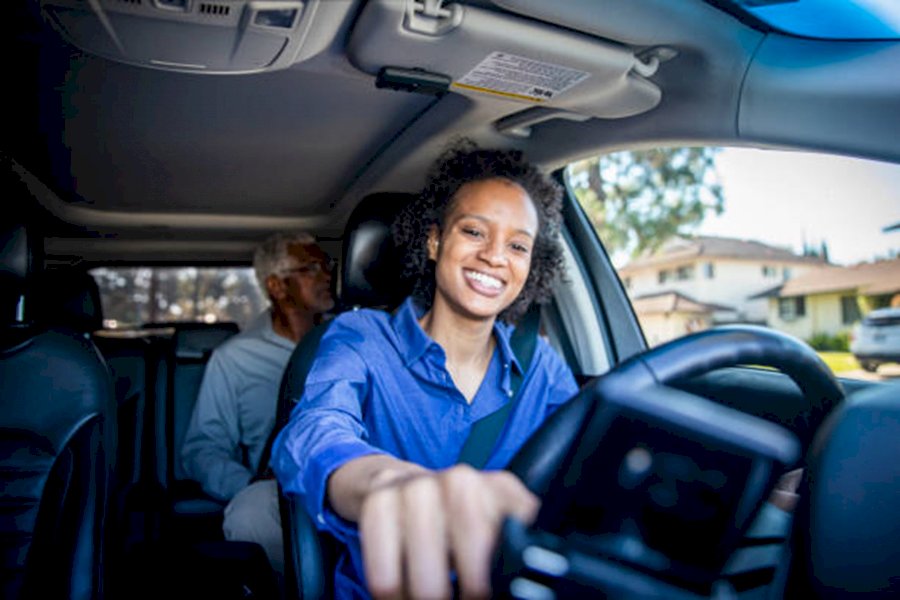 Servicio de taxis eficientes de mujeres para mujeres