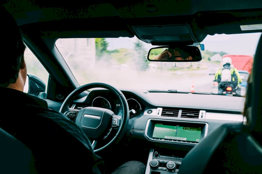 ¿Cómo deben comportarse los conductores ideales de un servicio de taxis?