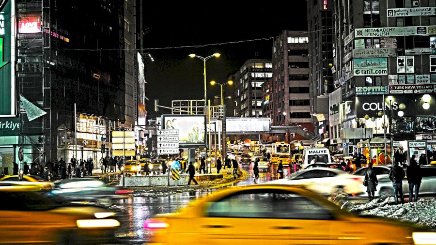 Inicie rápidamente su puesta en marcha de taxis bajo demanda utilizando ToolRides