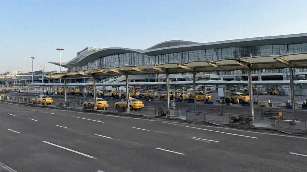 Integración de reservas anticipadas y traslados programados al aeropuerto en taxi